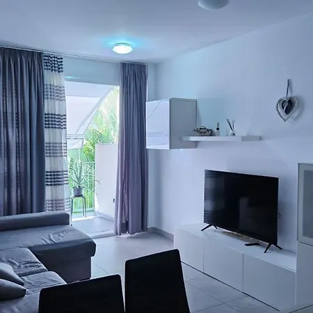 El Tesoro, Beautiful, Two Bedrooms Tenerife Sur Apartman *