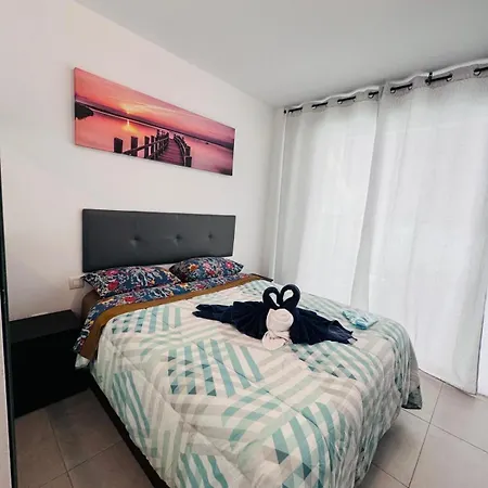 El Tesoro, Beautiful, Two Bedrooms Tenerife Sur Apartman *